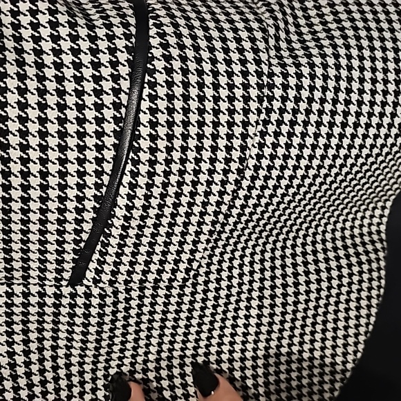 Women's Blazer - Picture 4 of 6